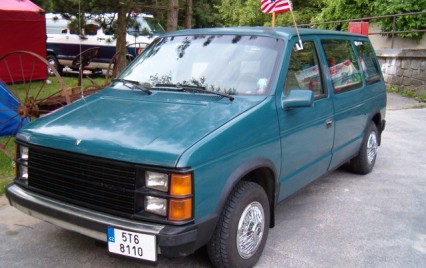 1990 Chrysler Voyager V6