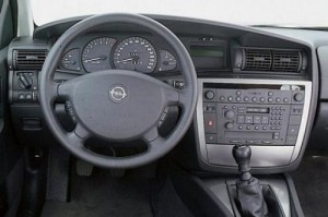 Interier - Opel Omega