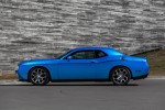 2015-dodge-challenger_100464359_l